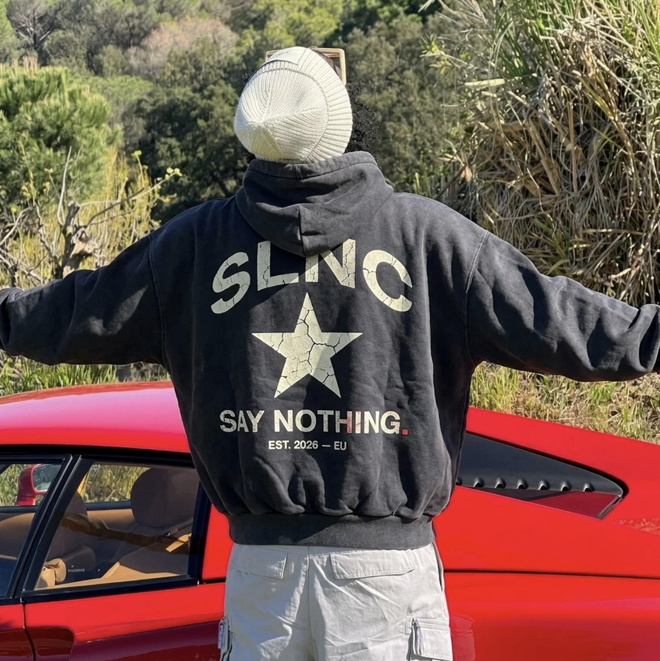 ZIP HOODIE 001